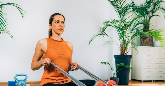 The 30-Second Exercise to Stimulate Your Vagus Nerve and Calm Your Mind