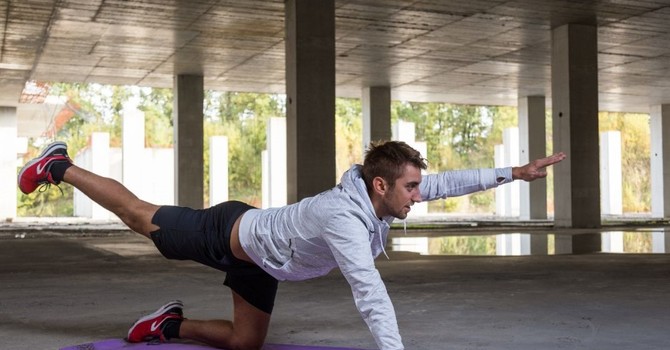  5 Upper Body Stretches for Desk Workers