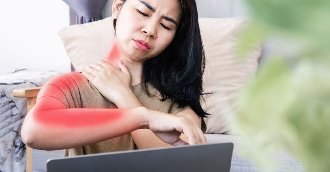 The All-Natural Solution to Foot Pain: Why Athletes Go to The Chiropractor First