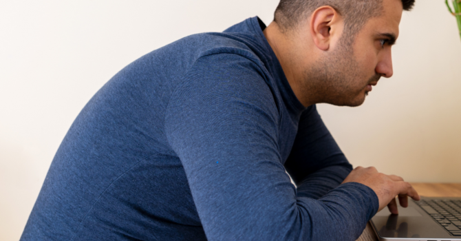 The 30-Second Exercise to Stimulate Your Vagus Nerve and Calm Your Mind