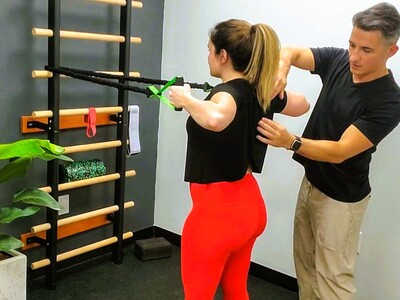 Physical rehab by holistic chiropractor in tampa 2026 after car accident